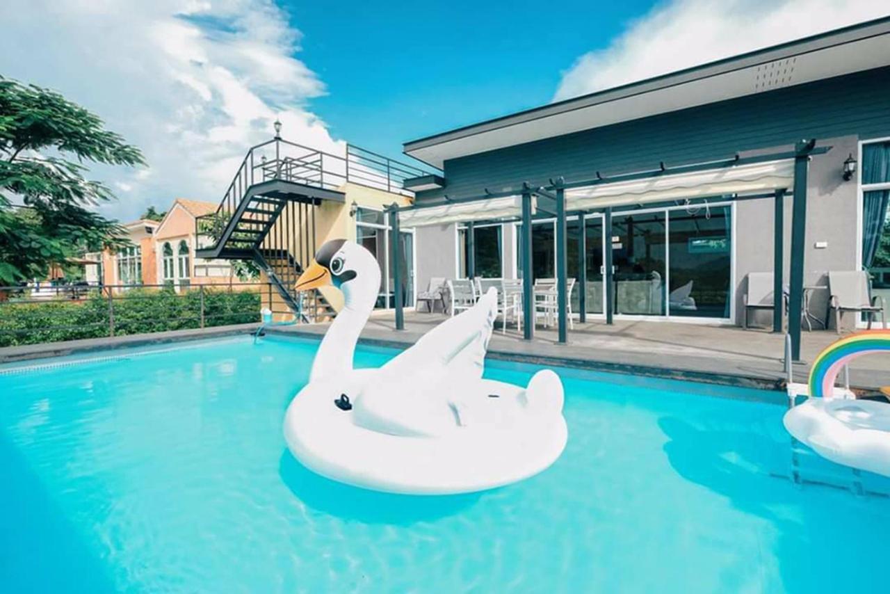The X10 Private Pool Villa Khaoyai Sha Certified เขาใหญ่ Ban Tha Chang Dış mekan fotoğraf